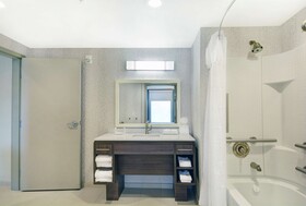 Home2 Suites by Hilton Raleigh Durham Airport RTP