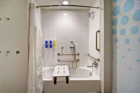 Tru by Hilton Raleigh Durham Airport