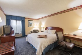 Hampton Inn Mount Airy