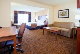 Holiday Inn Express Hotel & Suites Mount Airy