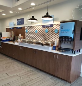 Holiday Inn Express Hotel & Suites Mount Airy