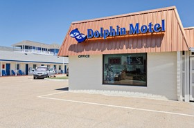 Dolphin Oceanfront Motel