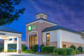 Clarion Pointe New Bern