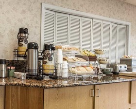 Econo Lodge Pilot Mountain