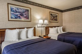 Econo Lodge Pilot Mountain