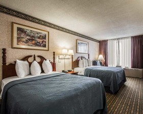 Econo Lodge Pilot Mountain