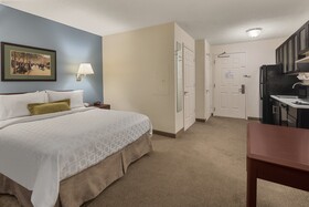 Candlewood Suites Raleigh Crabtree