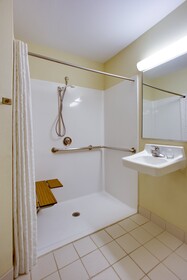 Candlewood Suites Raleigh Crabtree