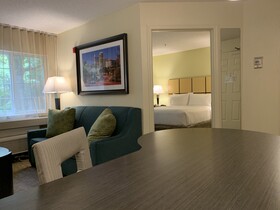 Candlewood Suites Raleigh Crabtree