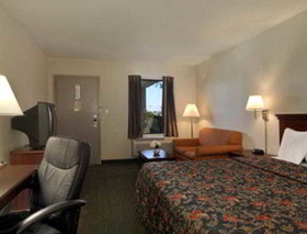 Days Inn by Wyndham Raleigh Midtown
