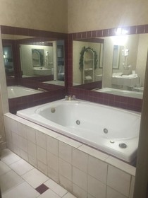 Days Inn by Wyndham Raleigh Glenwood-Crabtree