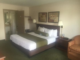 Days Inn by Wyndham Raleigh Glenwood-Crabtree