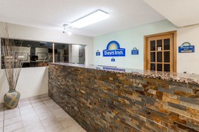 Days Inn by Wyndham Raleigh Glenwood-Crabtree