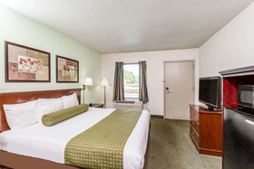 Days Inn by Wyndham Raleigh Glenwood-Crabtree