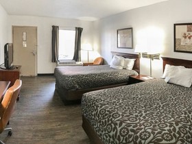 Days Inn by Wyndham Raleigh Glenwood-Crabtree