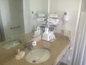 Days Inn by Wyndham Raleigh Glenwood-Crabtree