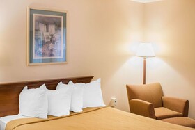 Econo Lodge Raleigh Near Walnut Creek Amphitheatre
