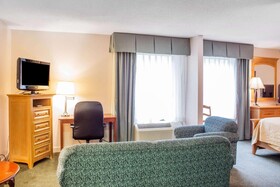 Econo Lodge Raleigh Near Walnut Creek Amphitheatre
