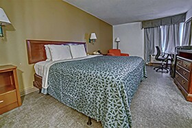 Econo Lodge Raleigh Near Walnut Creek Amphitheatre