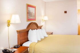Econo Lodge Raleigh Near Walnut Creek Amphitheatre