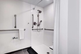 Embassy Suites by Hilton Raleigh Crabtree