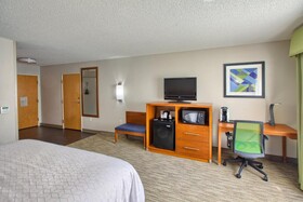 Holiday Inn Express & Suites Raleigh North - Wake Forest