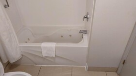 Holiday Inn Express & Suites Raleigh North - Wake Forest