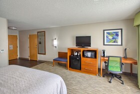 Holiday Inn Express & Suites Raleigh North - Wake Forest