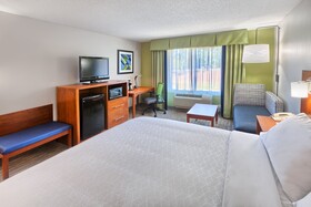 Holiday Inn Express & Suites Raleigh North - Wake Forest