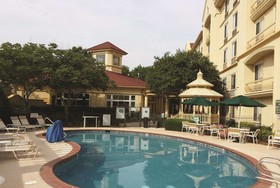 La Quinta Inn & Suites by Wyndham Raleigh Crabtree