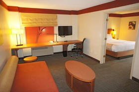 La Quinta Inn & Suites by Wyndham Raleigh Crabtree