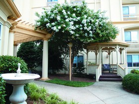 La Quinta Inn & Suites by Wyndham Raleigh Crabtree