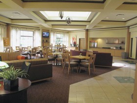 La Quinta Inn & Suites by Wyndham Raleigh Crabtree