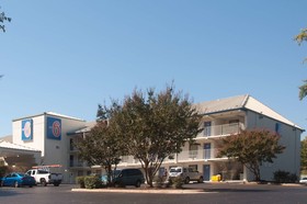 Motel 6 Raleigh Southwest Cary