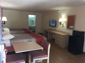 Motel 6 Raleigh Southwest Cary