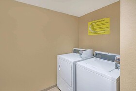 Super 8 by Wyndham Raleigh North East