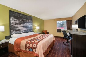 Super 8 by Wyndham Raleigh North East