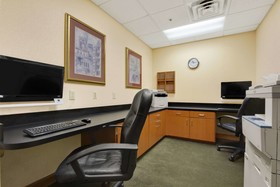 La Quinta Inn & Suites by Wyndham Raleigh Downtown North