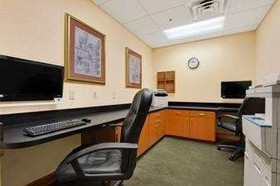 La Quinta Inn & Suites by Wyndham Raleigh Downtown North
