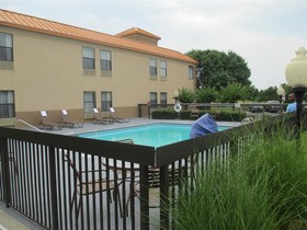 SureStay Plus Hotel by Best Western Roanoke Rapids I 95