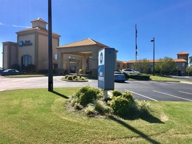 SureStay Plus Hotel by Best Western Roanoke Rapids I 95