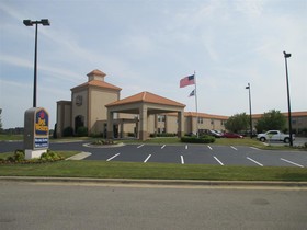 SureStay Plus Hotel by Best Western Roanoke Rapids I 95