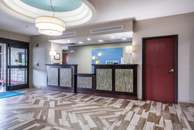 Holiday Inn Express & Suites Roanoke Rapids SE