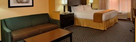 Holiday Inn Express & Suites Roanoke Rapids SE