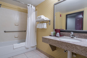 Holiday Inn Express & Suites Roanoke Rapids SE