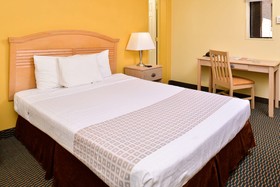 Loyalty Inn Rockingham