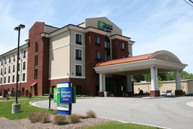 Holiday Inn Express Hotel & Suites Rockingham