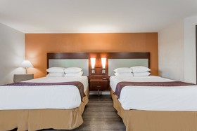 Days Inn & Suites by Wyndham Rocky Mount Golden East