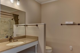 Carrier Houses Bed and Breakfast