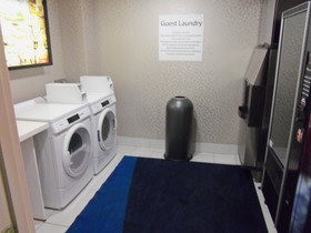 Holiday Inn Express & Suites Sanford